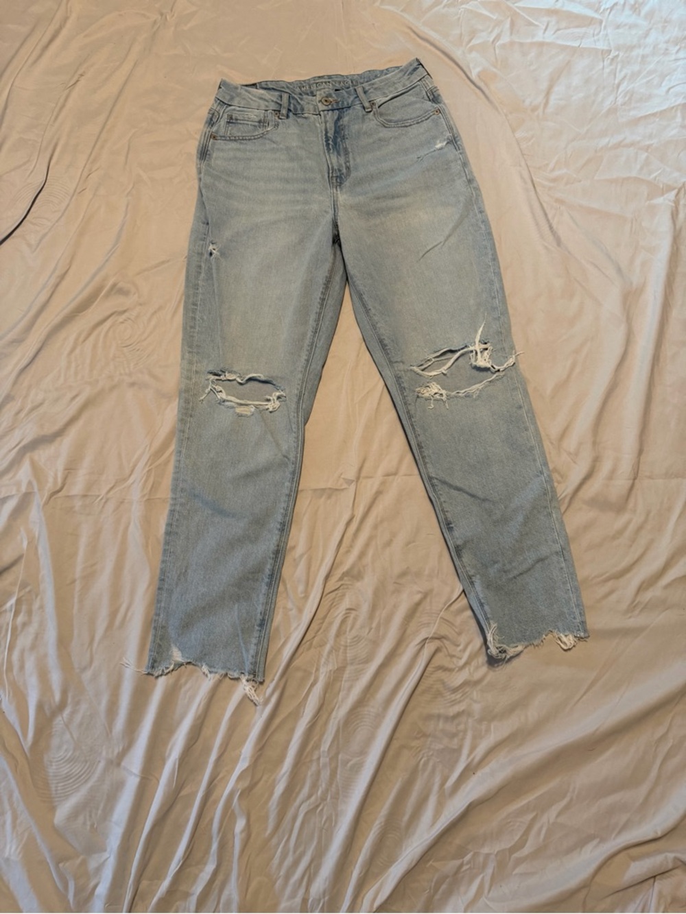 American Eagle Outfitters Light Blue Ripped Straight Leg Jeans 0010